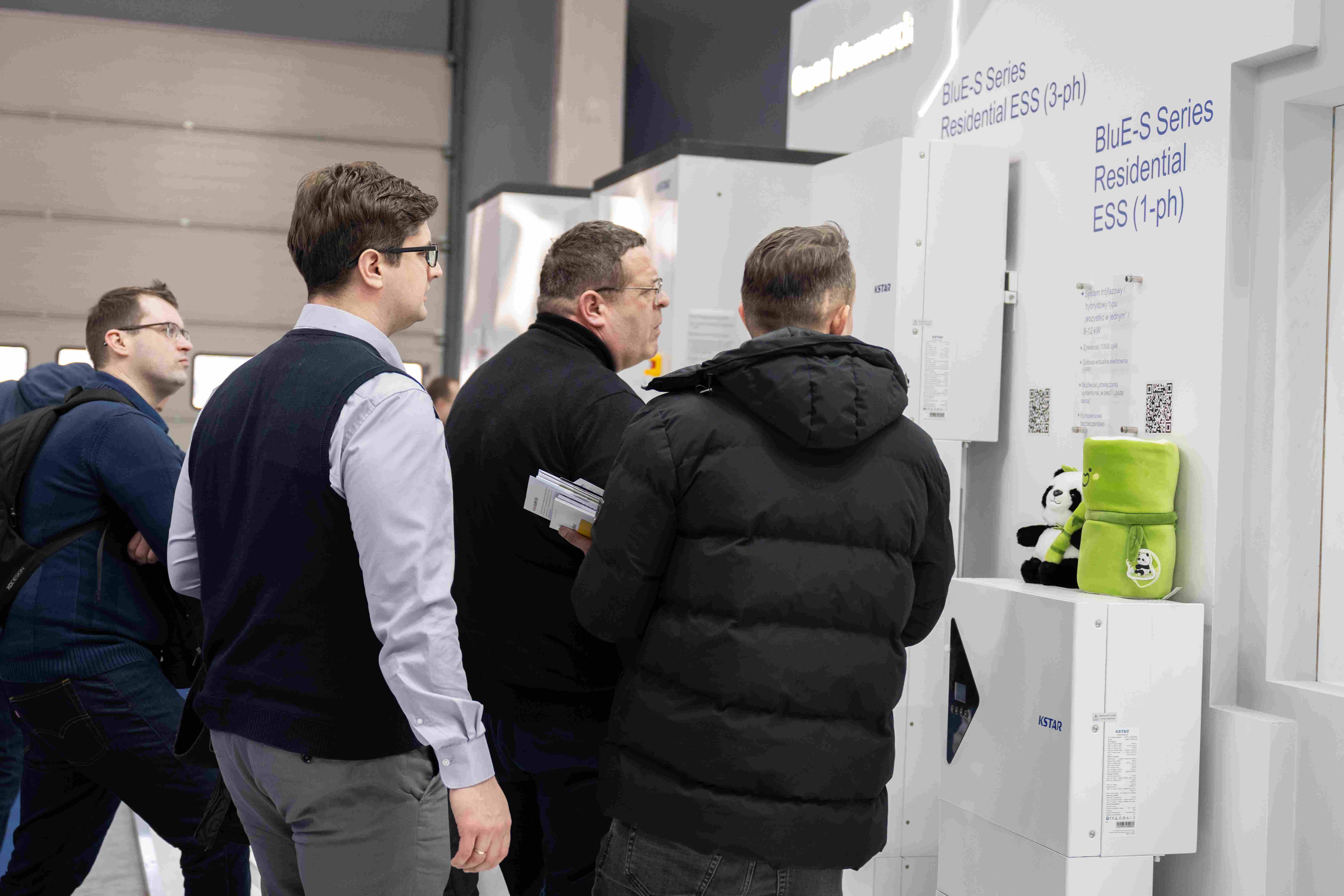 Inversores das s&eacute;ries BlueWave e G da KSTAR na ENEX 2025