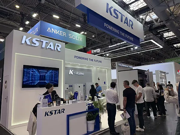 KSTAR apresenta soluções inteligentes de armazenamento de energia na Solar & Storage Live UK 2025